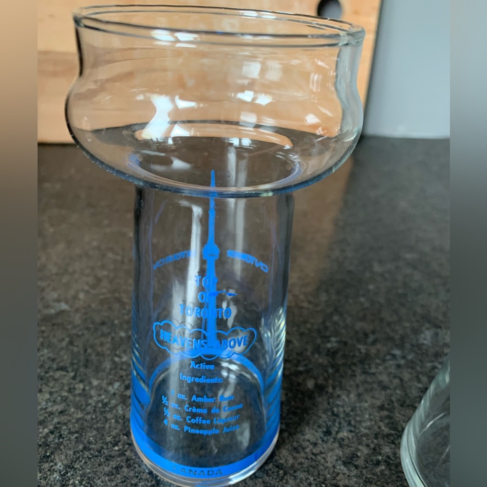Vintage CN Tower and Skylon Tower Highball Drinking Glasses Lot of 3 - Picture 2 of 3